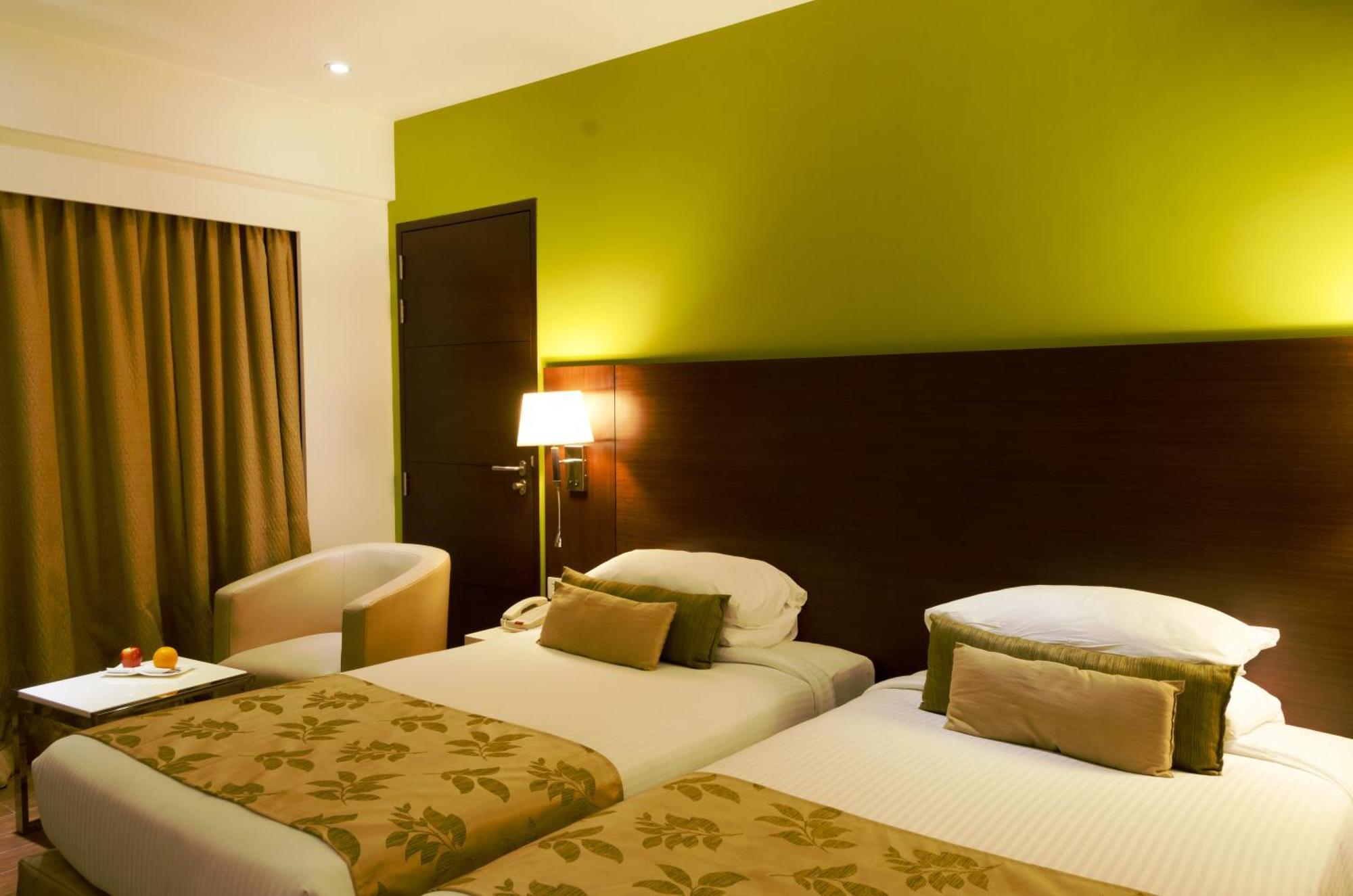 Hotel Ramee Grand And Spa, 4*