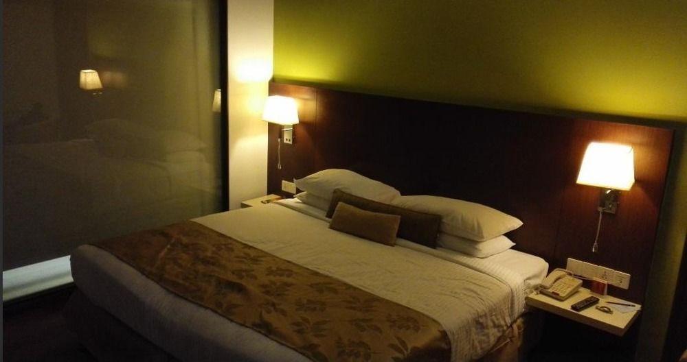 Hotel Ramee Grand And Spa,