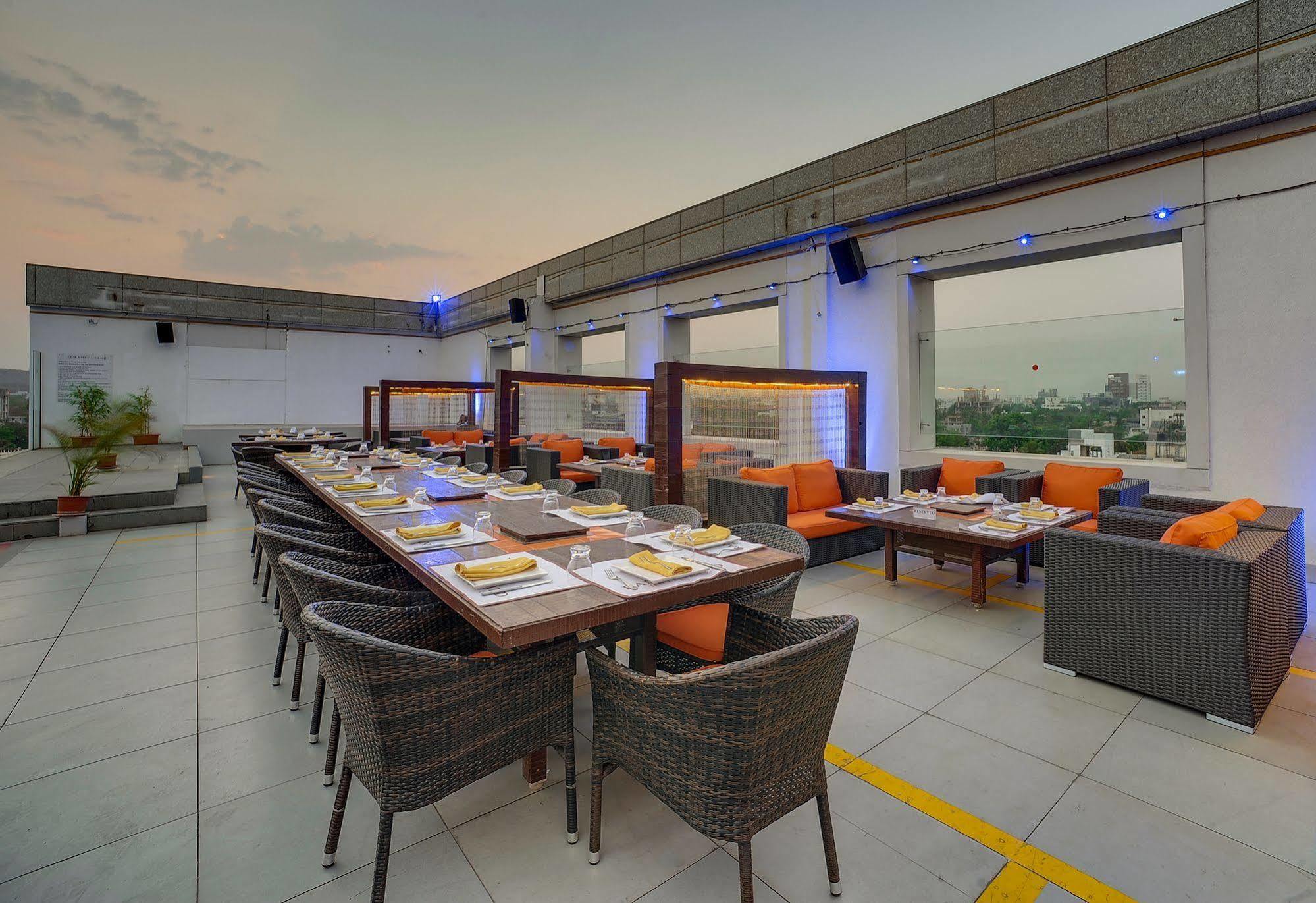 Hotel Ramee Grand And Spa, Pune